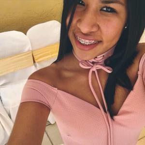 Meet your Posher, Génesis anthonella